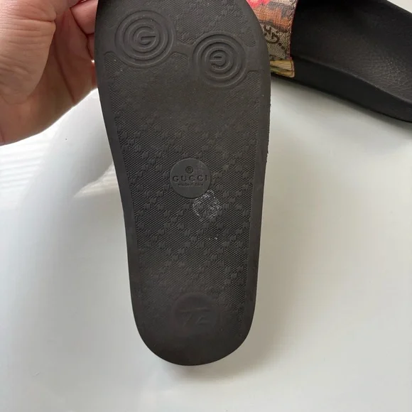Gucci Black and Multicolor Floral Sandals - Picture 3 of 4